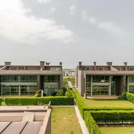 Villa Lara Villas *